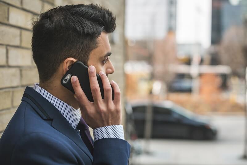 英語での電話のすぐできる対処方法